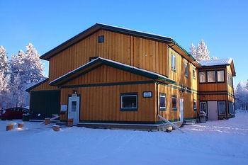 Upper Laberge Hot Springs Campground & Hostel المظهر الخارجي الصورة