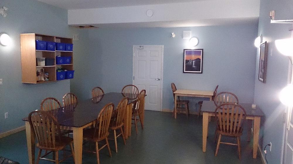 Upper Laberge Hot Springs Campground & Hostel المظهر الخارجي الصورة